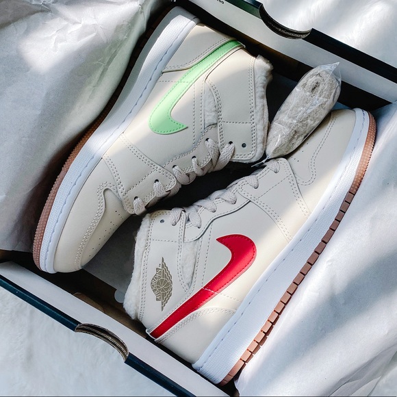 Nike sherpa air jordan 1 mid sneakers - Picture 4 of 5